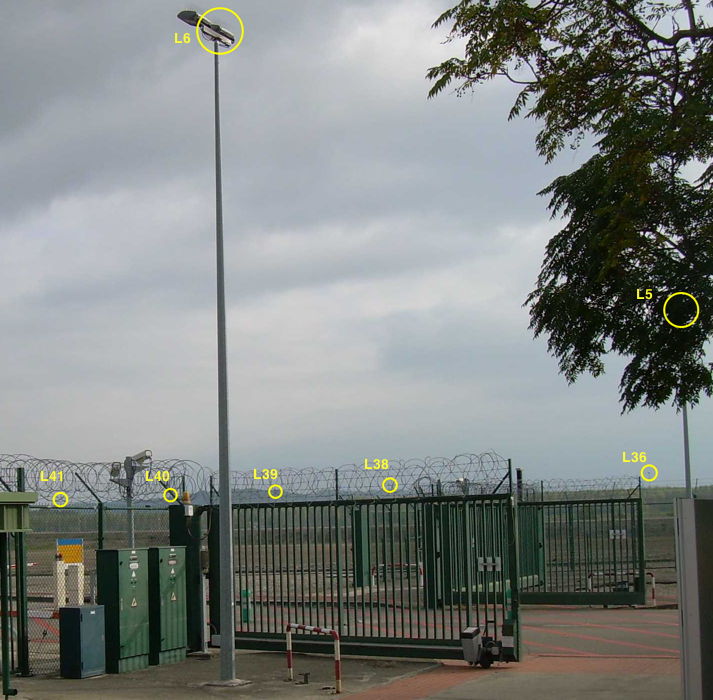 Photo 8 avec les lampadaires de l'entrée